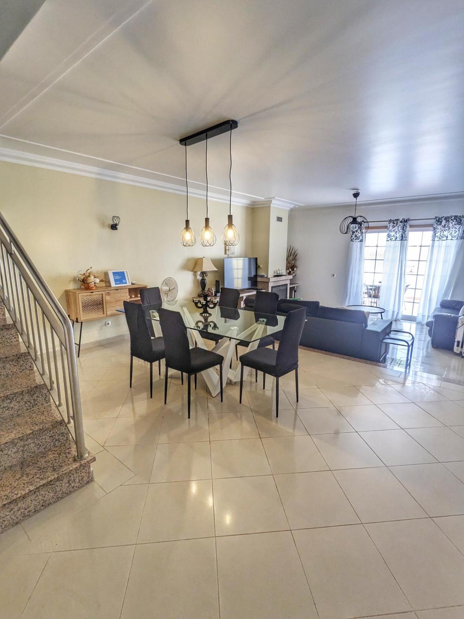 Farm Village- Townhouse 2 Mins From Old Town อัลบูเฟรา ภายนอก รูปภาพ