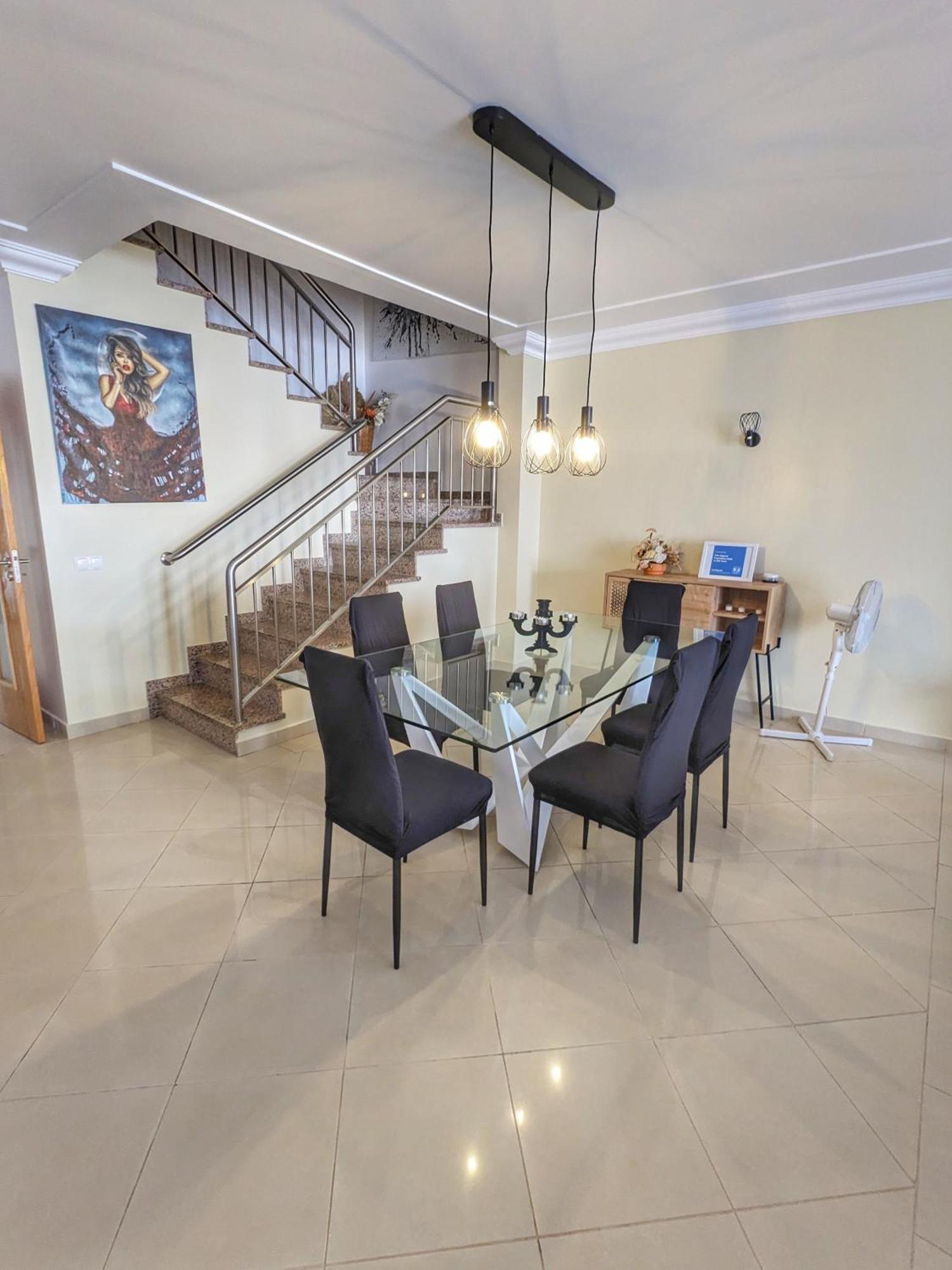 Farm Village- Townhouse 2 Mins From Old Town อัลบูเฟรา ภายนอก รูปภาพ