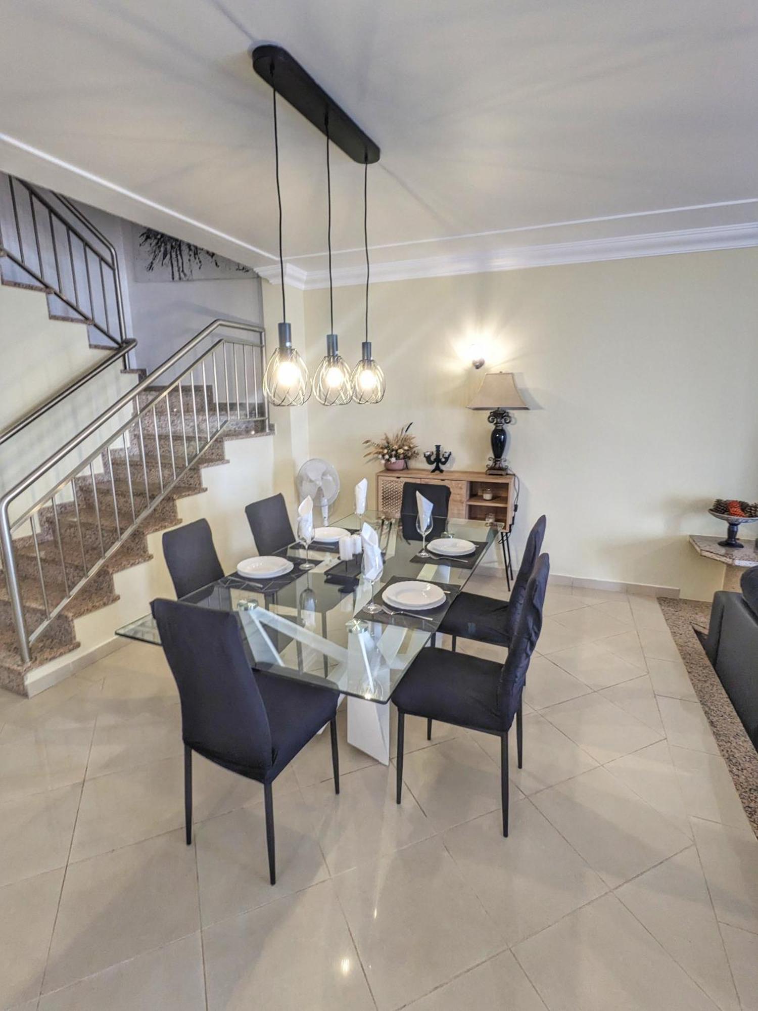 Farm Village- Townhouse 2 Mins From Old Town อัลบูเฟรา ภายนอก รูปภาพ